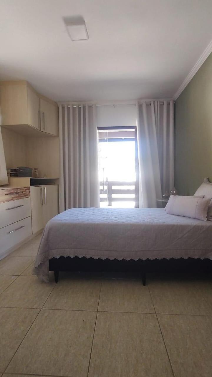 Casa Aconchegante E Espacosa Casa de férias *