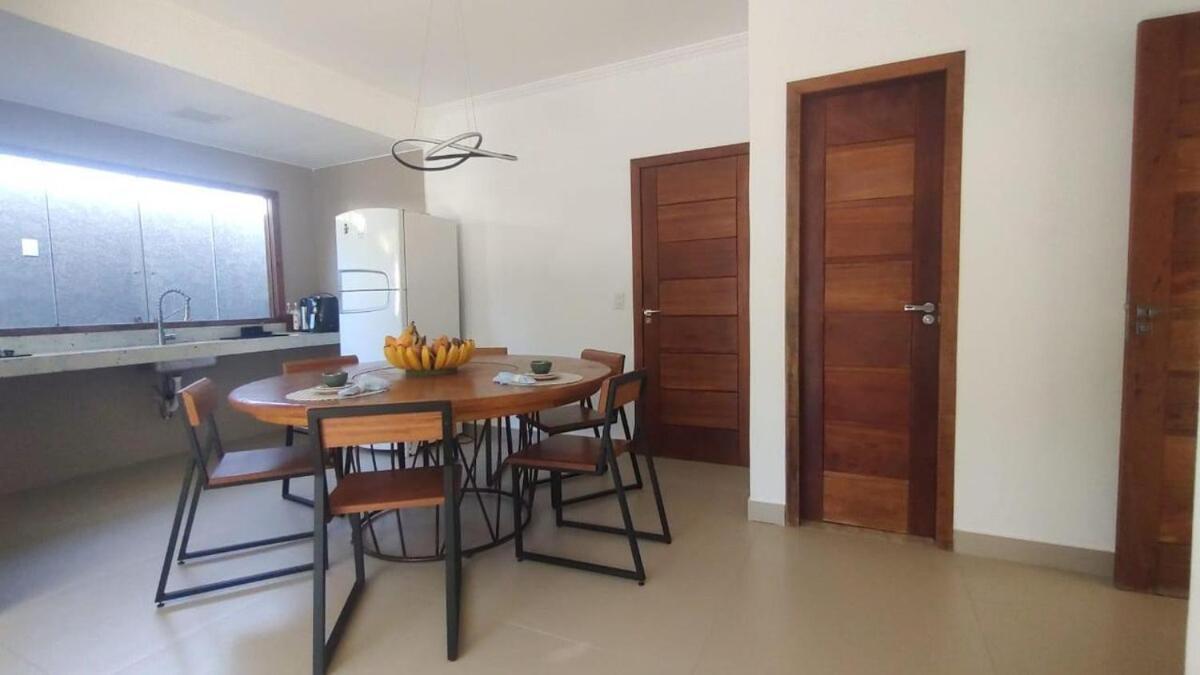 Casa Aconchegante E Espacosa Casa de férias *